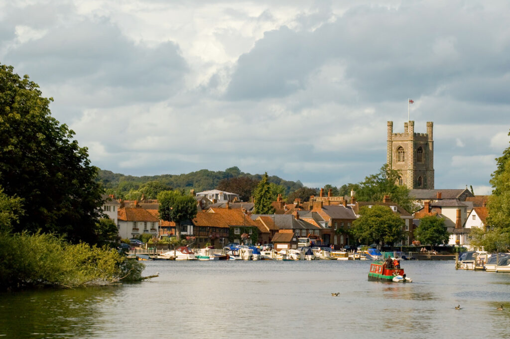 The River Thames at Henley near Ferndale Park